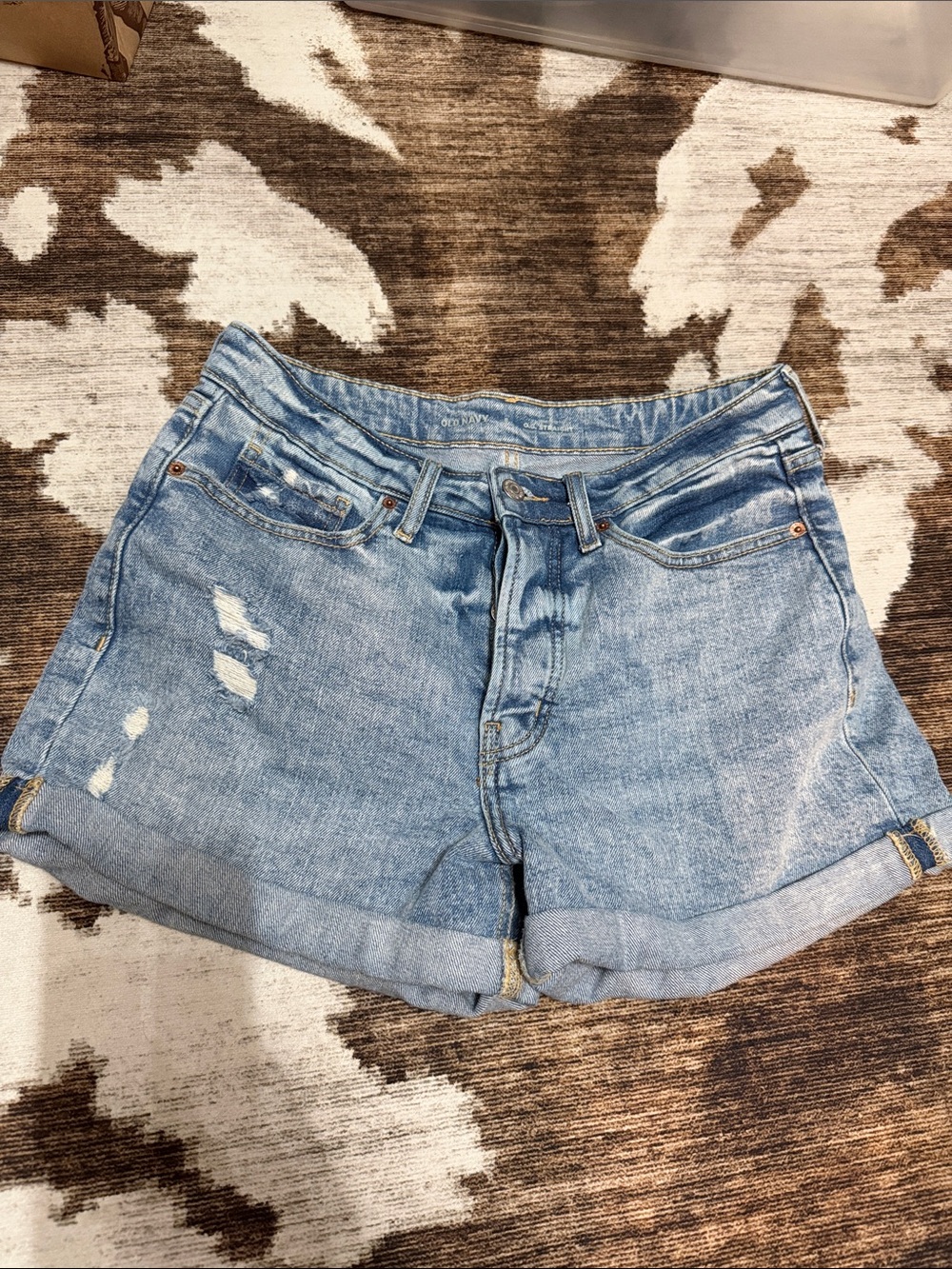 Old Navy OG Straight High Rise Light Blue Denim Roll-Cuff Women's Shorts